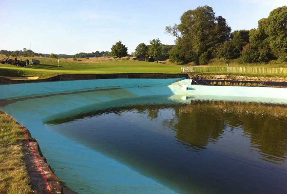 London Golf Club Lake Liner Installation